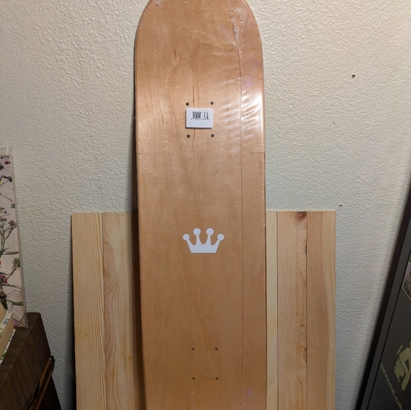 Five Nights at Freddy's Skateboard Deck new  and wrap - Picture 6 of 9